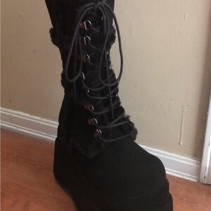 Bear 202 Brand new Demonia boots size 7